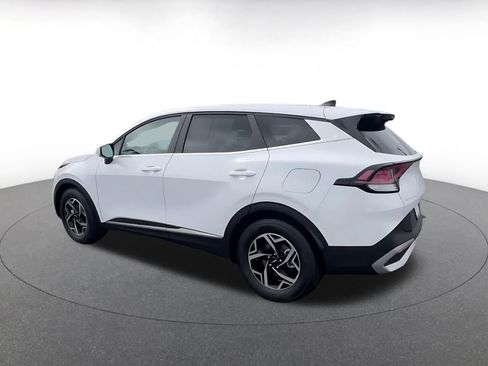 Used 2025 Kia Sportage LX FWD image 10