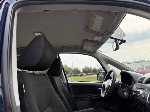 Used 2011 Suzuki SX4 AWD Hatchback image 26