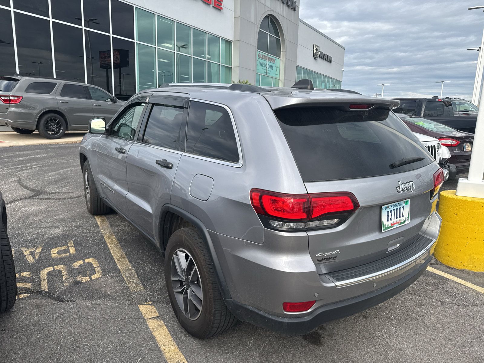 Used 2021 Jeep Grand Cherokee Limited w/ Premium Lighting Group AWD/4WD image 6