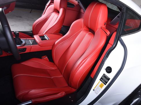 Used 2013 Aston Martin V8 Vantage Coupe image 25