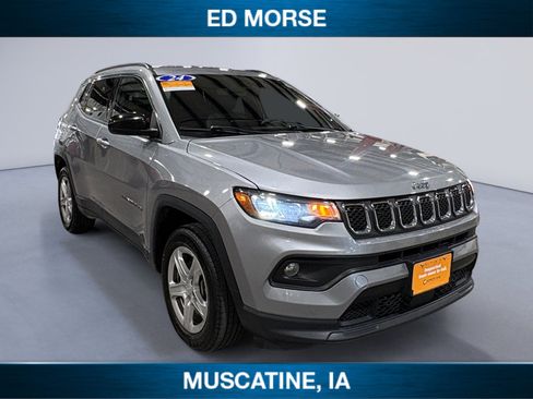 Used 2024 Jeep Compass Latitude AWD/4WD image 7