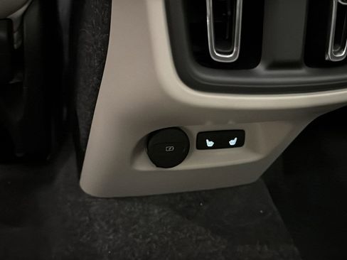 New 2026 Volvo XC40 B5 Plus w/ Climate Package image 28