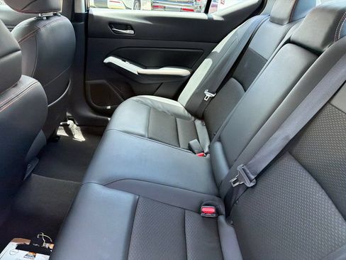 Used 2022 Nissan Altima 2.5 SR FWD image 32