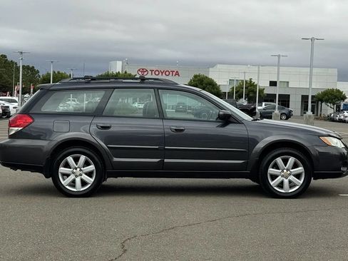Used 2008 Subaru Outback 2.5i Limited AWD/4WD image 3