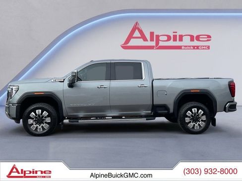 Used 2025 GMC Sierra 3500 Denali w/ Denali Reserve Package image 2