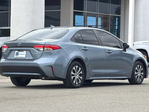 Used 2022 Toyota Corolla LE FWD image 4