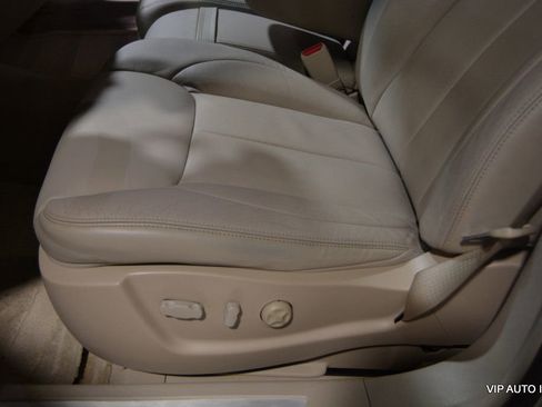 Used 2007 Cadillac DTS Luxury I w/ Trunk Convenience Package image 17