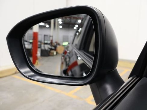 Used 2024 Nissan Rogue S FWD image 37