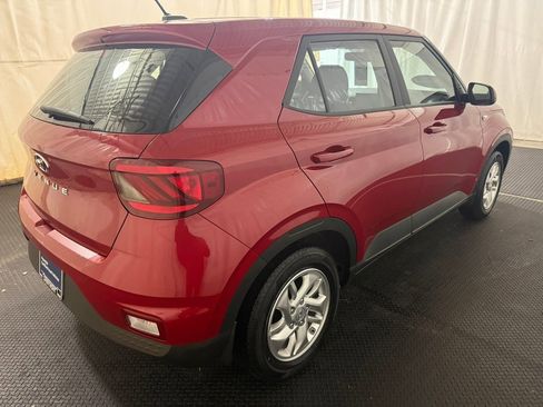 Certified 2023 Hyundai Venue SE image 12