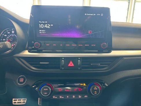 Used 2024 Kia Forte GT-Line w/ GT-Line Premium Package FWD image 3