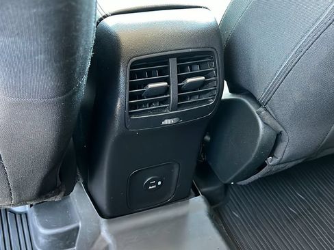 Certified 2022 Ford Escape SE FWD image 10
