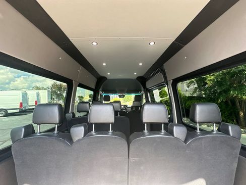 Used 2023 Mercedes-Benz Sprinter 2500 image 22