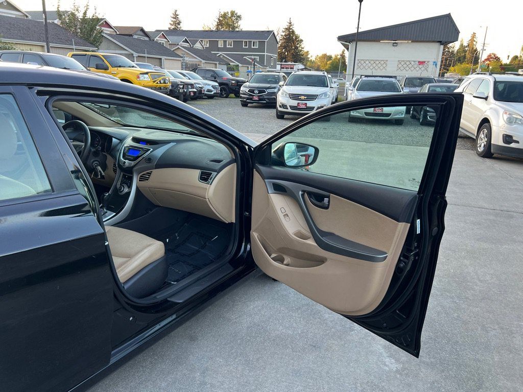 Used 2011 Hyundai Elantra Limited FWD image 17