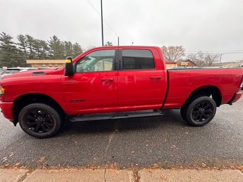 Used 2024 RAM 2500 Big Horn w/ Night Edition AWD/4WD image 4
