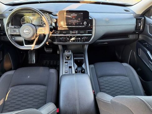 Used 2022 Nissan Pathfinder SV w/ SV Premium Package image 27