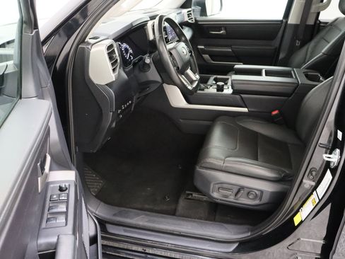 Used 2022 Toyota Tundra SR5 w/ SR5 Premium Package RWD image 14