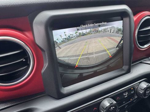 Used 2019 Jeep Wrangler Rubicon AWD/4WD image 24