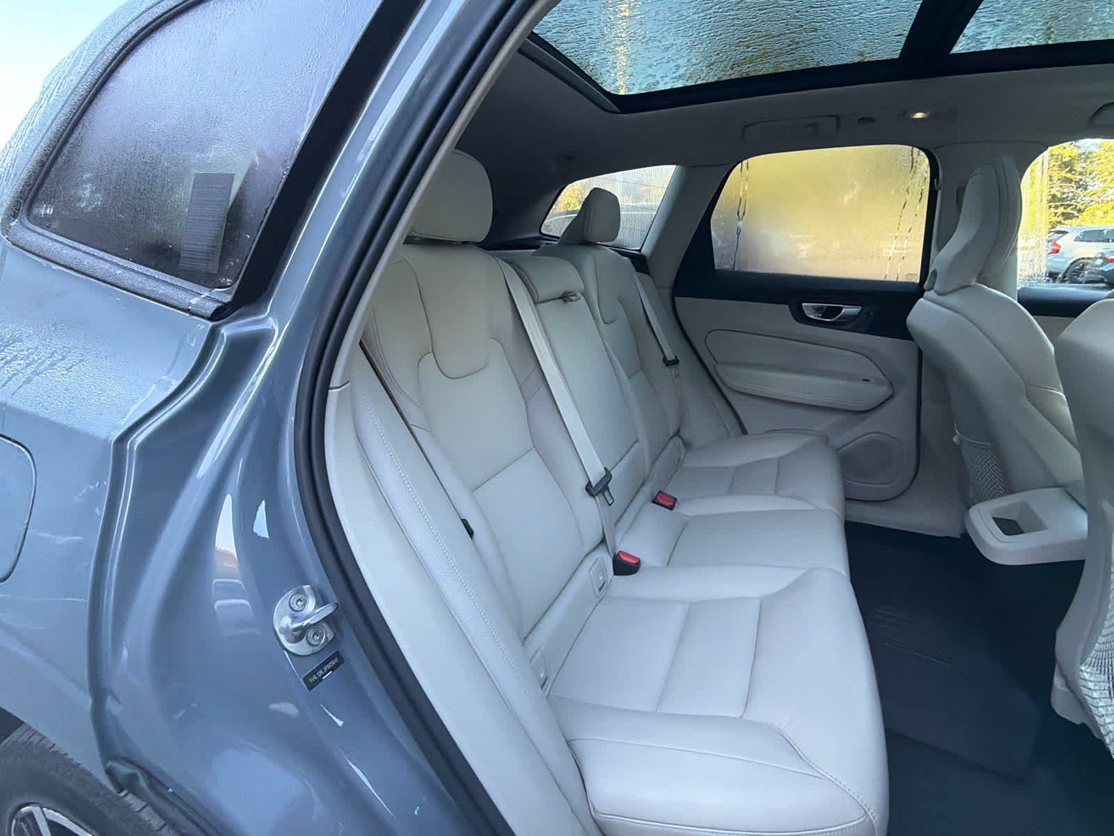 Certified 2024 Volvo XC60 B5 Plus w/ Protection Package AWD/4WD image 20