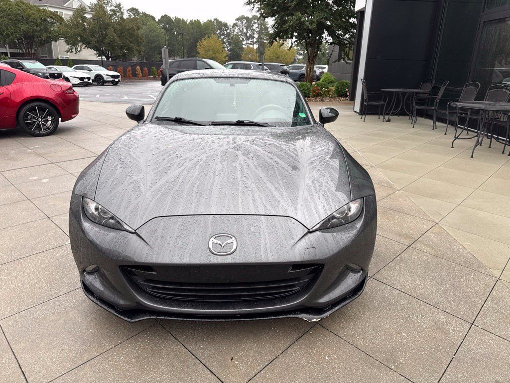 Used 2018 MAZDA MX-5 Miata RF Club RWD image 2