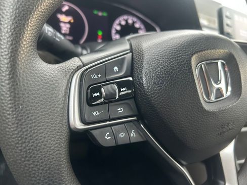 Used 2019 Honda Accord EX image 17