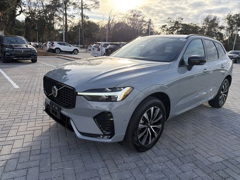 Certified 2025 Volvo XC60 B5 Plus image 34