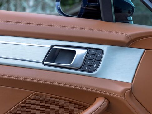 Used 2022 Porsche Panamera GTS image 23