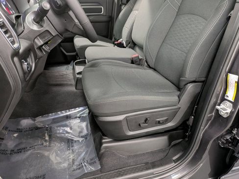 Used 2025 RAM 2500 Big Horn image 9