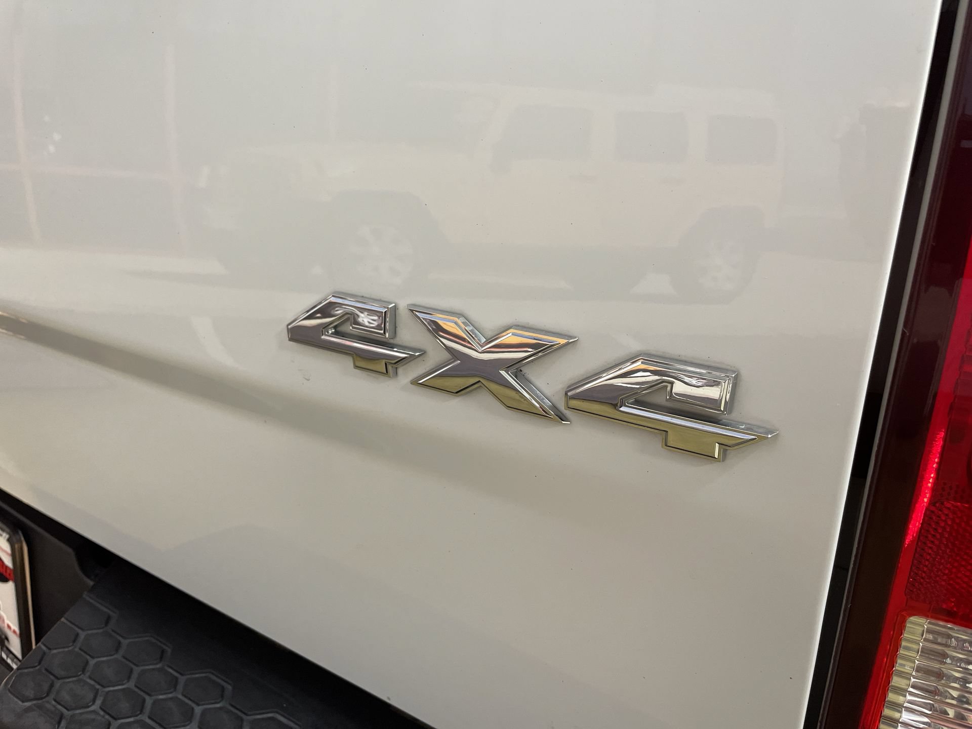 Used 2022 RAM 1500 Tradesman w/ Chrome Appearance Group AWD/4WD image 29