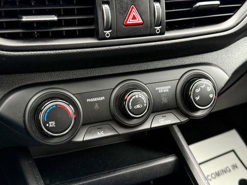 Certified 2023 Kia Forte LXS w/ LXS Technology Package image 20