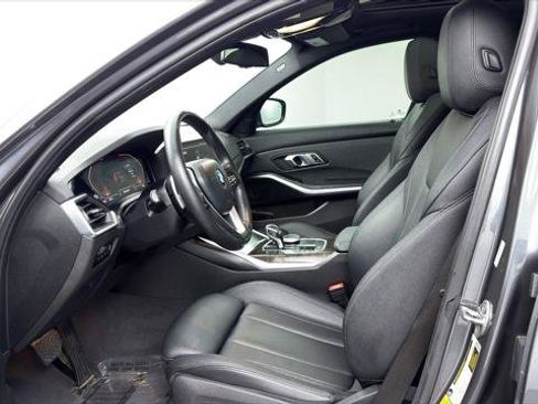 Used 2020 BMW 330i Sedan w/ Convenience Package RWD image 16