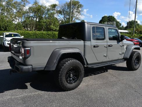 Used 2023 Jeep Gladiator Sport AWD/4WD image 2