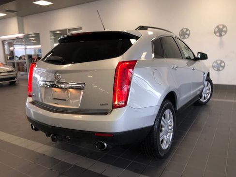 Used 2015 Cadillac SRX FWD image 3