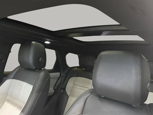 Used 2023 Land Rover Range Rover Evoque R-Dynamic SE AWD/4WD image 9