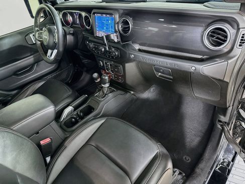 Used 2021 Jeep Wrangler Unlimited Rubicon AWD/4WD image 36