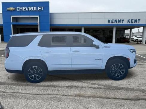 Used 2023 Chevrolet Tahoe Z71 w/ Luxury Package AWD/4WD image 3