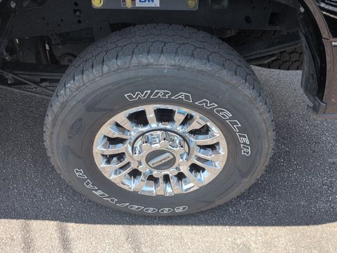 Used 2022 Ford F250 XL w/ STX Appearance Package AWD/4WD image 5
