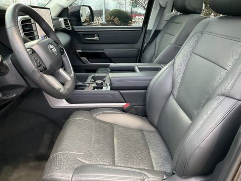 Used 2023 Toyota Tundra Limited image 5