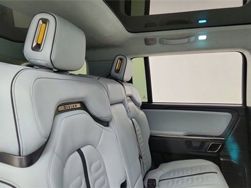 Used 2023 Rivian R1S Launch Edition image 26