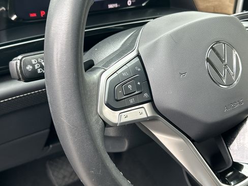 Used 2024 Volkswagen Atlas SE AWD/4WD image 26