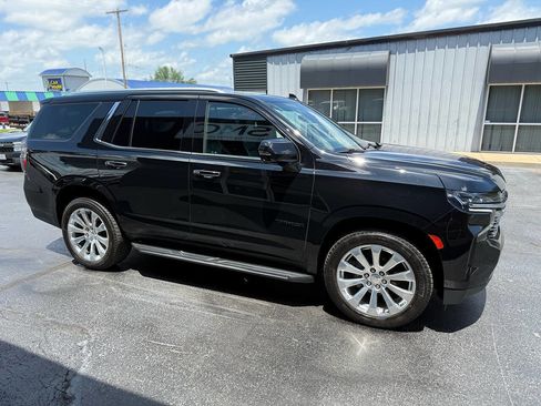 Used 2021 Chevrolet Tahoe Premier w/ Premium Package AWD/4WD image 6