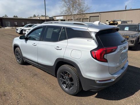 Used 2020 GMC Terrain SLT w/ Preferred Package AWD/4WD image 3