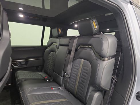 Used 2024 Rivian R1S Adventure AWD/4WD image 21