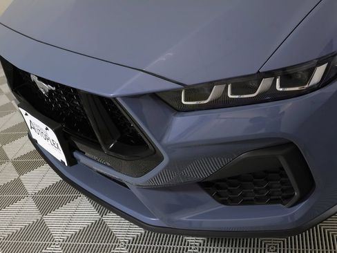 Used 2025 Ford Mustang GT Premium RWD image 40
