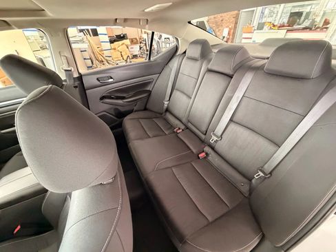 Used 2022 Nissan Altima 2.5 SV w/ SV Premium Package image 15