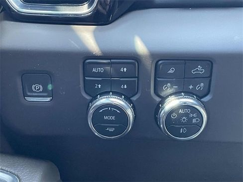 Used 2024 GMC Sierra 1500 Denali w/ Technology Package image 20