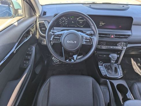 Used 2024 Kia Seltos EX image 15