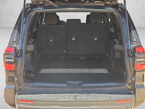 Used 2025 Toyota 4Runner SR5 AWD/4WD image 6