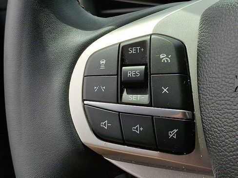 Used 2025 Ford Explorer Active AWD/4WD image 20