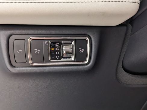 Used 2025 Lincoln Aviator Reserve w/ Luxury Package AWD/4WD image 24