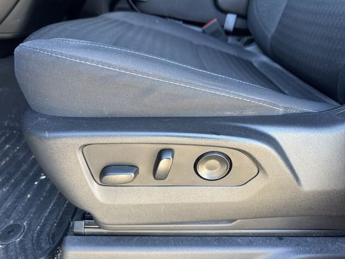 Used 2023 Chevrolet Silverado 1500 Custom image 15